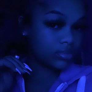 Meet your Posher, Amya